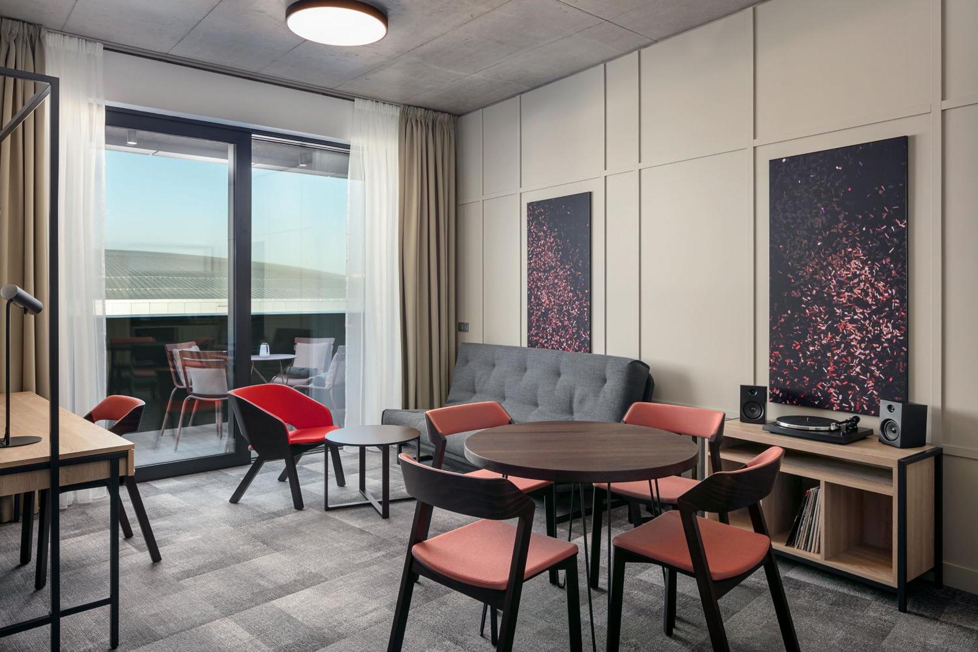 Stages Hotel Prague, A Tribute Portfolio Hotel ภายนอก รูปภาพ
